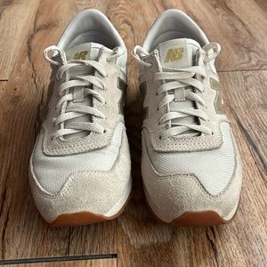 New Balance Sneakers